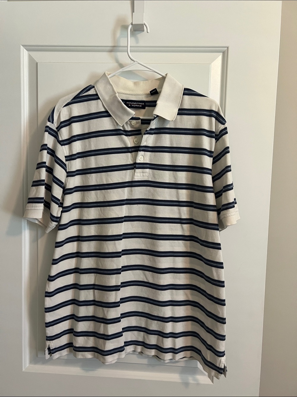 Roundtree & Yorke White Polo with Navy Horizontal Stripes